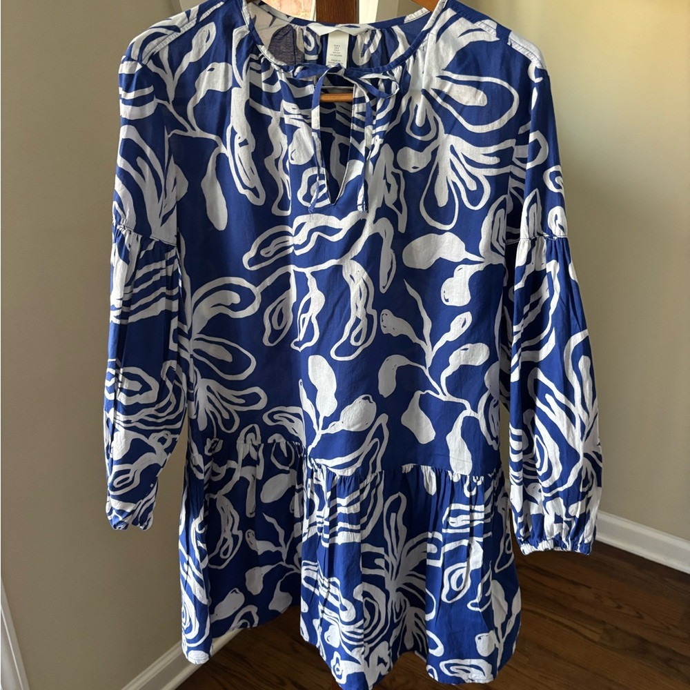 H&M Blue and White Patterned Blouse